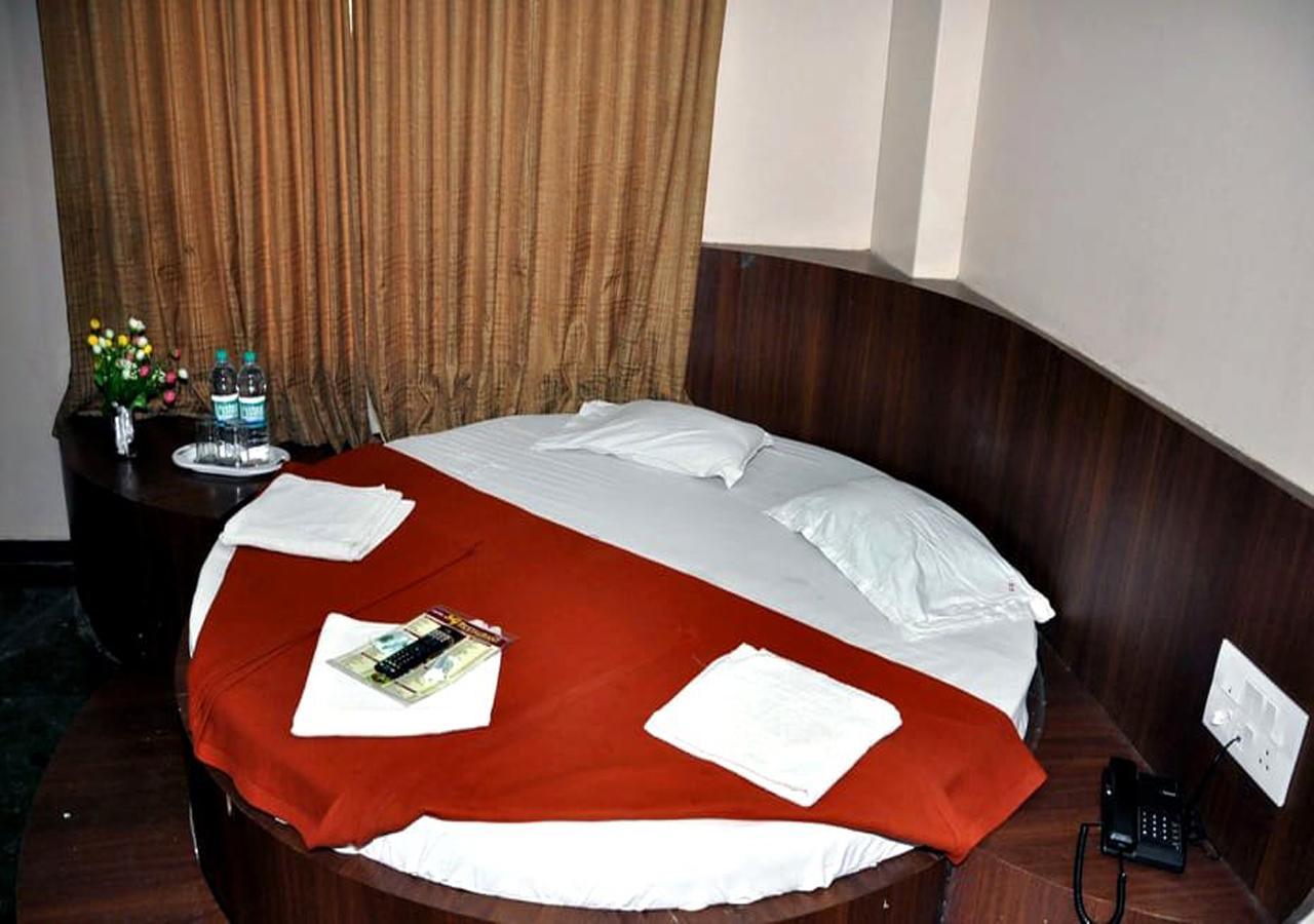 שירדי Hotel Three G מראה חיצוני תמונה