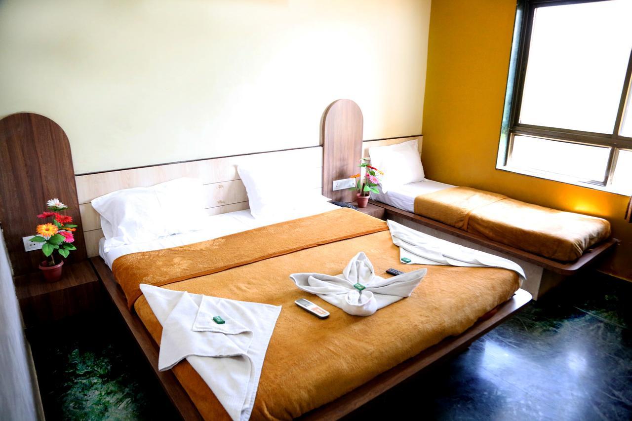 שירדי Hotel Three G מראה חיצוני תמונה